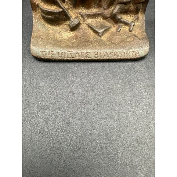 Vintage Village Blacksmith Shop 2 Bookends Cast Metal Embossed Stable - Picture 9 of 9